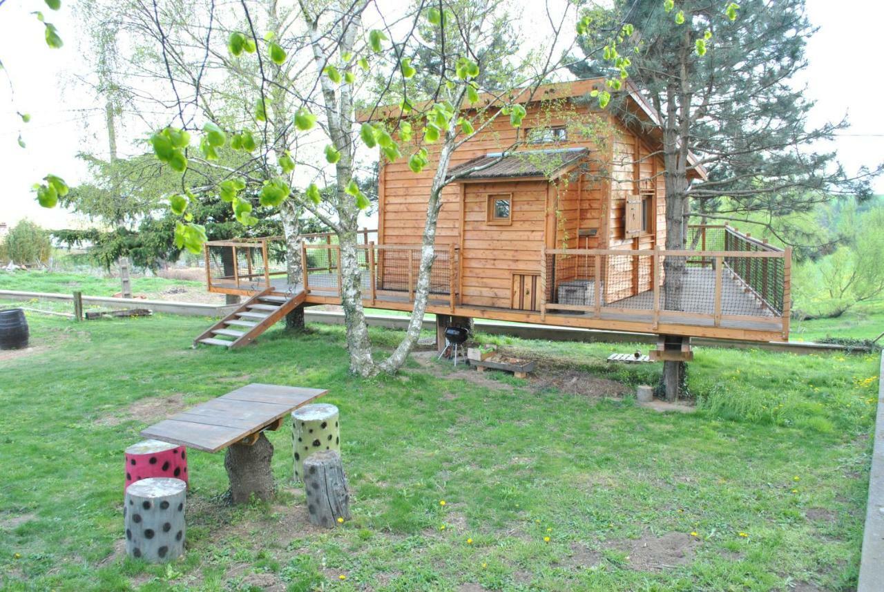 L'Etournelle - Cabane Perchee Chaussan Exteriör bild