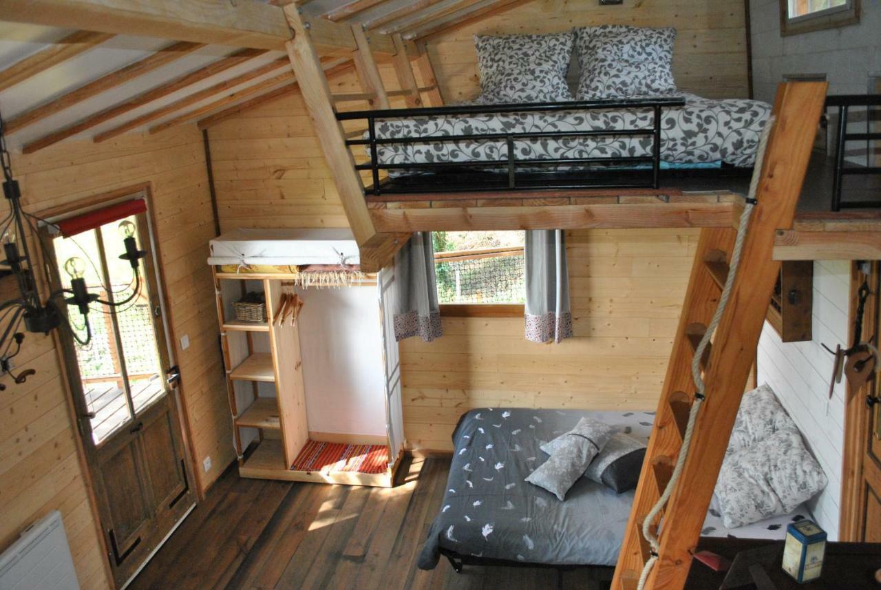 L'Etournelle - Cabane Perchee Chaussan Exteriör bild